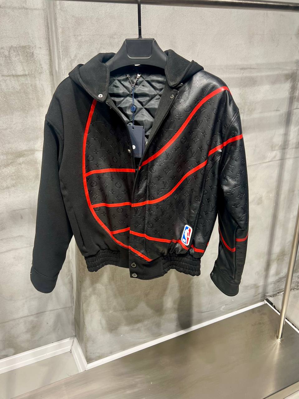 GIUBBOTTO IN PELLE LOUIS VUITTON X NBA